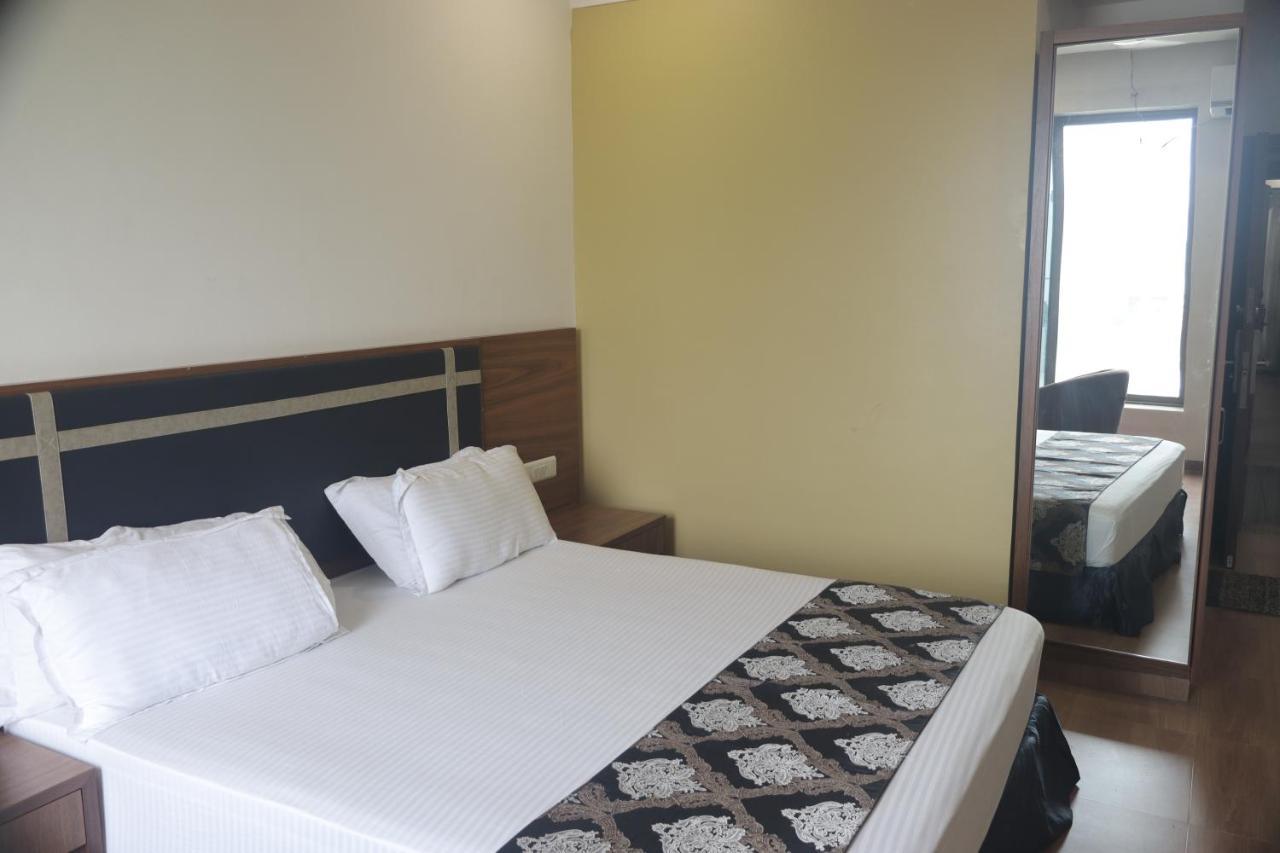 Heaven 7 Hotel & Resort Himatnagar Экстерьер фото