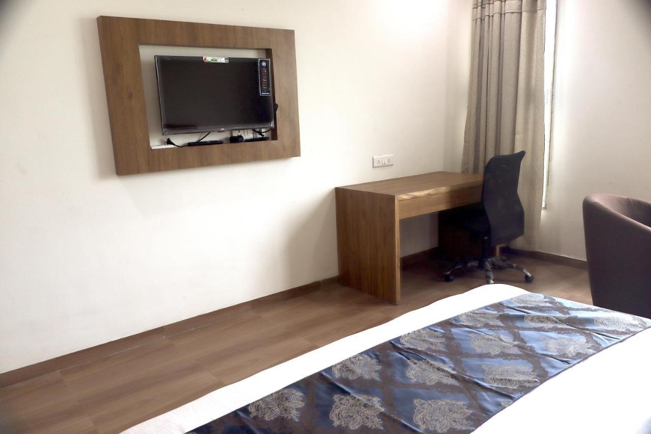 Heaven 7 Hotel & Resort Himatnagar Экстерьер фото